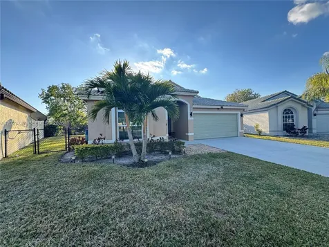156 Preserve Drive Royal Palm Beach FL 33411