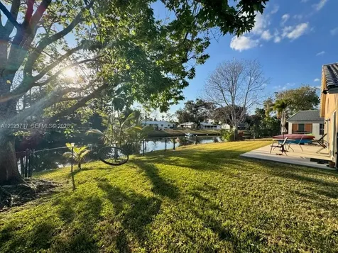 156 Preserve Drive Royal Palm Beach FL 33411