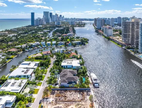 385 Centre Island Golden Beach FL 33160