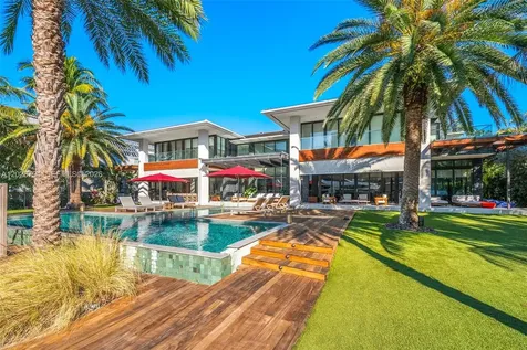 385 Centre Island Golden Beach FL 33160