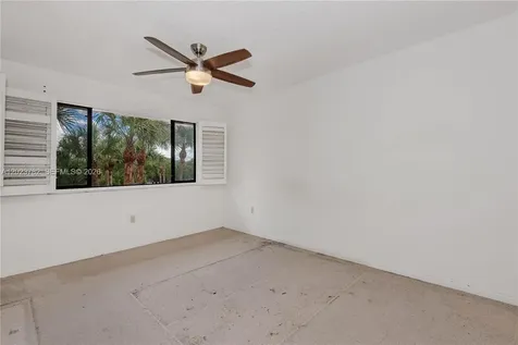 15525 N Miami Lakeway N Miami Lakes FL 33014
