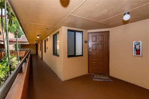15525 N Miami Lakeway N Miami Lakes FL 33014