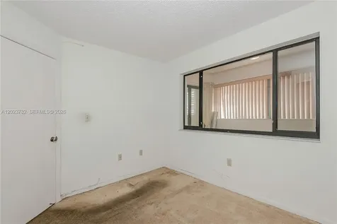 15525 N Miami Lakeway N Miami Lakes FL 33014