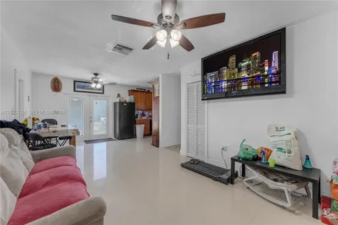 329 NW 13th Street Homestead FL 33030