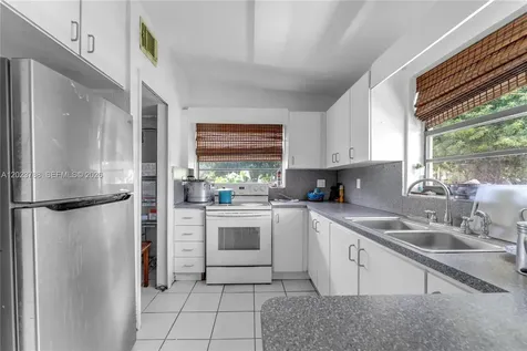 329 NW 13th Street Homestead FL 33030