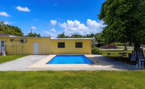 329 NW 13th Street Homestead FL 33030