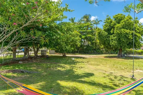 329 NW 13th Street Homestead FL 33030