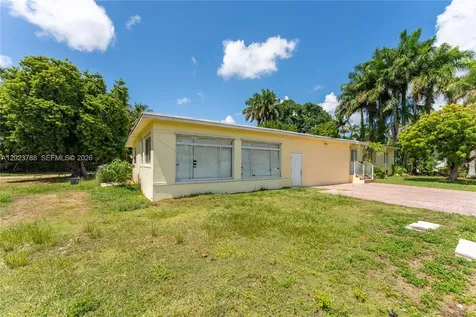 329 NW 13th Street Homestead FL 33030