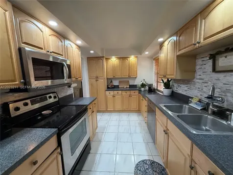 450 Commodore Drive Plantation FL 33325