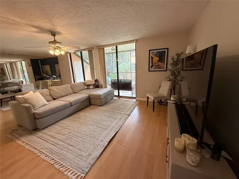 450 Commodore Drive Plantation FL 33325
