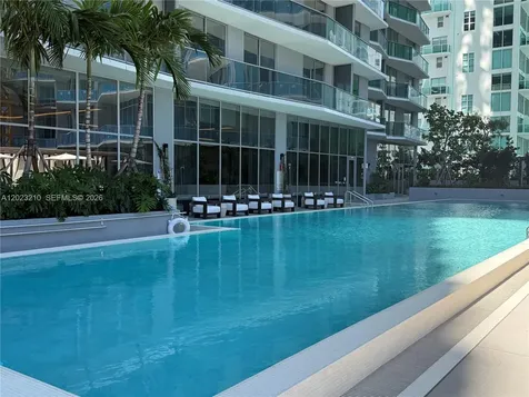 77 SE 5th Street Miami FL 33131