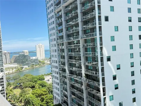 77 SE 5th Street Miami FL 33131