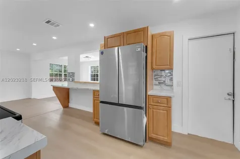 7150 SW 10th Street Pembroke Pines FL 33023