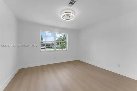7150 SW 10th Street Pembroke Pines FL 33023