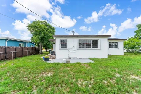 7150 SW 10th Street Pembroke Pines FL 33023