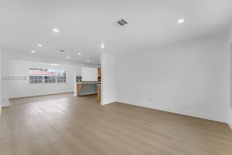 7150 SW 10th Street Pembroke Pines FL 33023