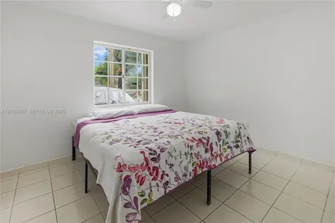3254 W 78th Street Hialeah FL 33018