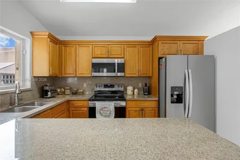 3254 W 78th Street Hialeah FL 33018