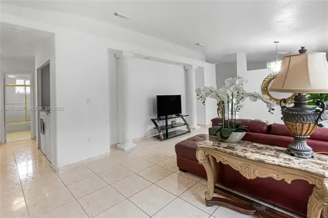 3254 W 78th Street Hialeah FL 33018