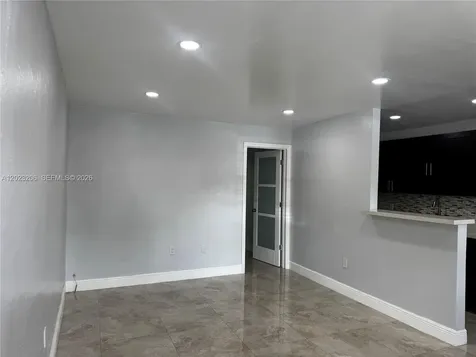 1860 Venice Park Drive North Miami FL 33181
