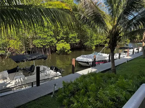 1860 Venice Park Drive North Miami FL 33181