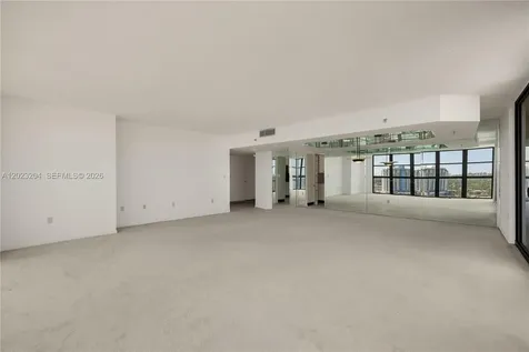 9 Island Avenue Miami Beach FL 33139