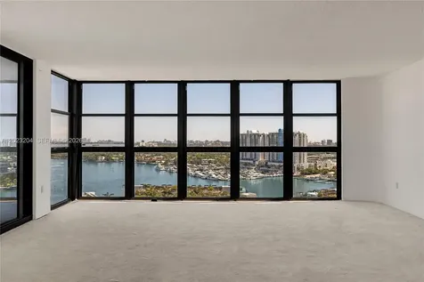 9 Island Avenue Miami Beach FL 33139
