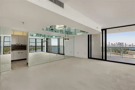 9 Island Avenue Miami Beach FL 33139