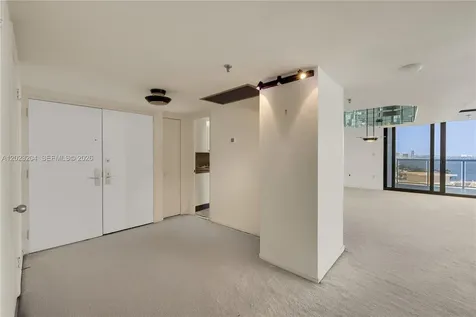 9 Island Avenue Miami Beach FL 33139