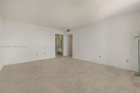 9 Island Avenue Miami Beach FL 33139