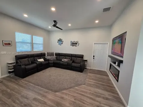 6165 136 Avenue N Clearwater FL 33760