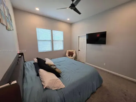 6165 136 Avenue N Clearwater FL 33760