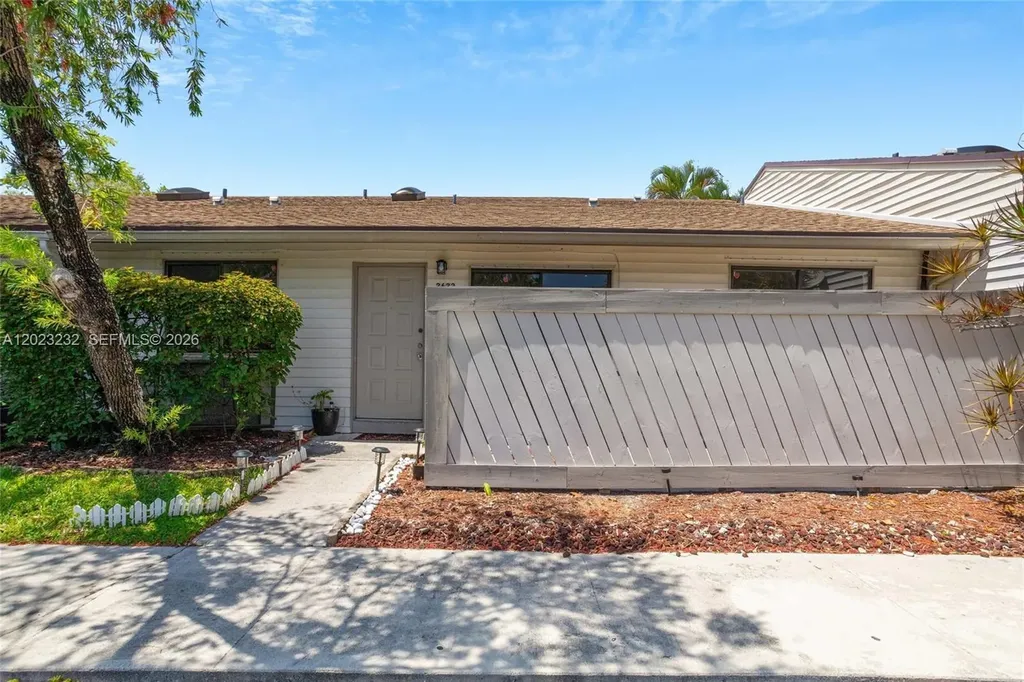 3633 NW 99th Terrace Sunrise FL 33351