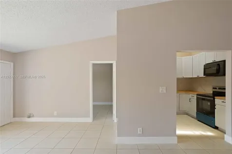 3633 NW 99th Terrace Sunrise FL 33351