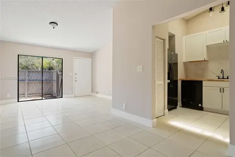 3633 NW 99th Terrace Sunrise FL 33351