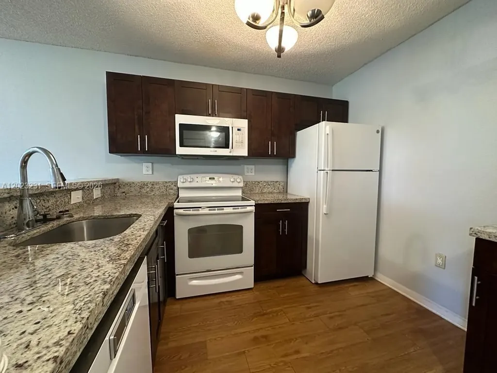 9934 Nob Hill Place Sunrise FL 33351