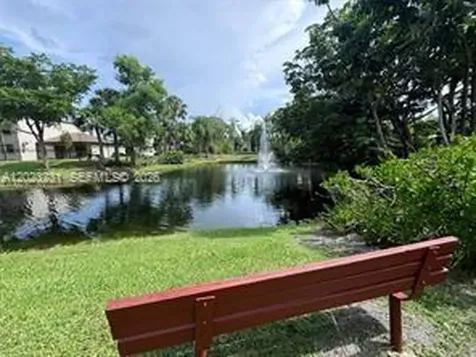 9934 Nob Hill Place Sunrise FL 33351