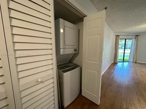 9934 Nob Hill Place Sunrise FL 33351