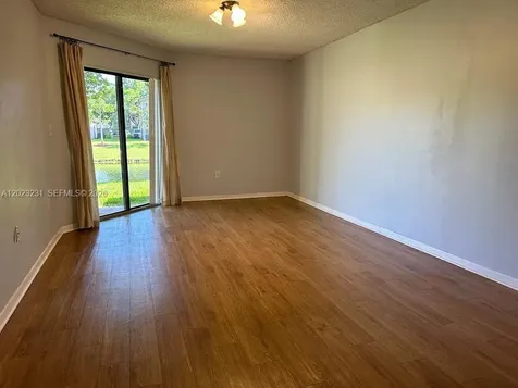 9934 Nob Hill Place Sunrise FL 33351