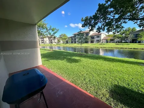 9934 Nob Hill Place Sunrise FL 33351