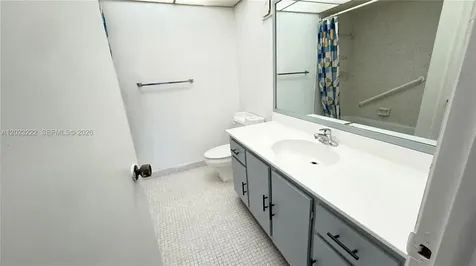240 Lakeview Drive Weston FL 33326