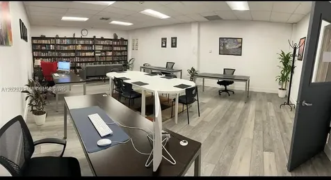 240 Lakeview Drive Weston FL 33326