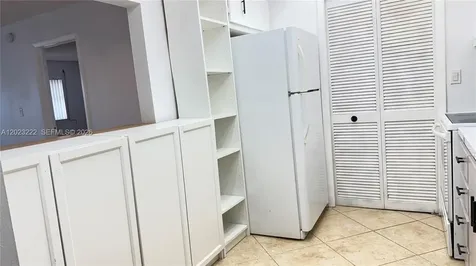 240 Lakeview Drive Weston FL 33326