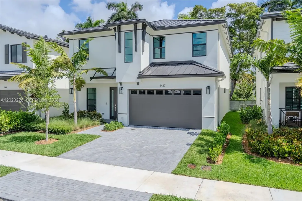 1427 SW 23rd Street Fort Lauderdale FL 33315