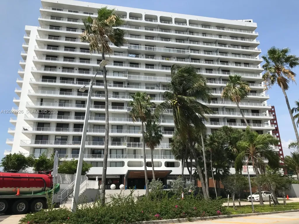 200 SE 15th Road Miami FL 33129