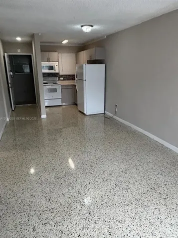 1047 SW 7th Street Miami FL 33130