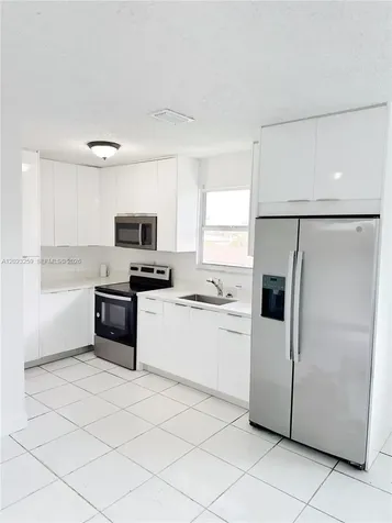 325 W 60th Street Hialeah FL 33012