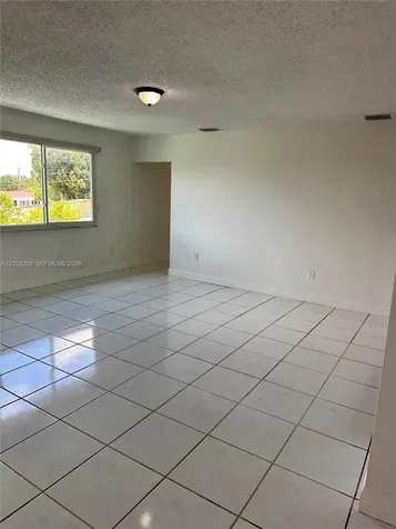 325 W 60th Street Hialeah FL 33012