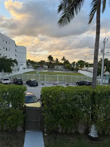2200 Calais Drive Miami Beach FL 33141