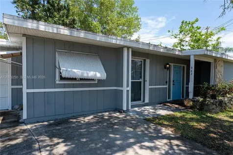 982 SW Airoso Boulevard Port St. Lucie FL 34983